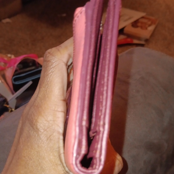 Fossil Coral Pink Wallet - Picture 6 of 14